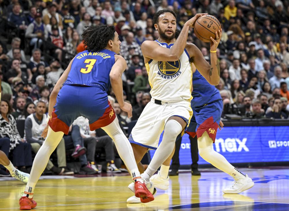 他在防守端 他在防守端